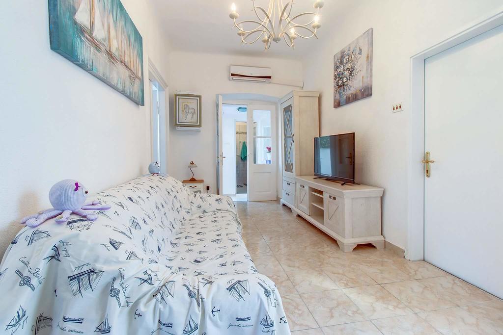 וולי לוסיניי Narcis Central Apartment With Sea & City Views מראה חיצוני תמונה