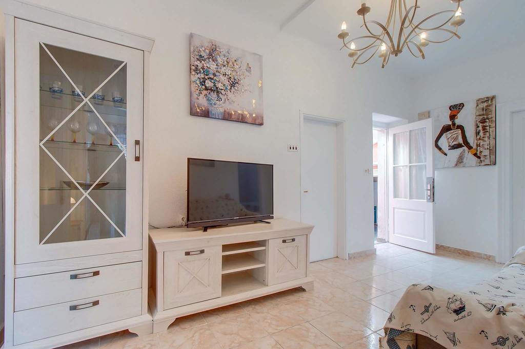 וולי לוסיניי Narcis Central Apartment With Sea & City Views מראה חיצוני תמונה